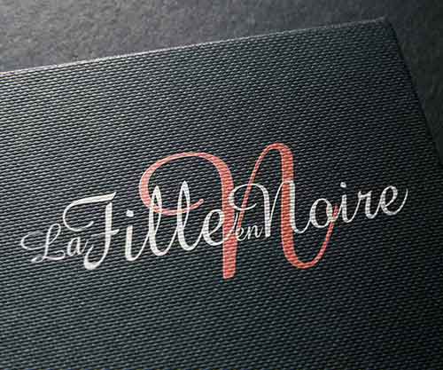 Création de logo pour une coach en cosmétique Coach et activité de coaching La Fille en NoirE